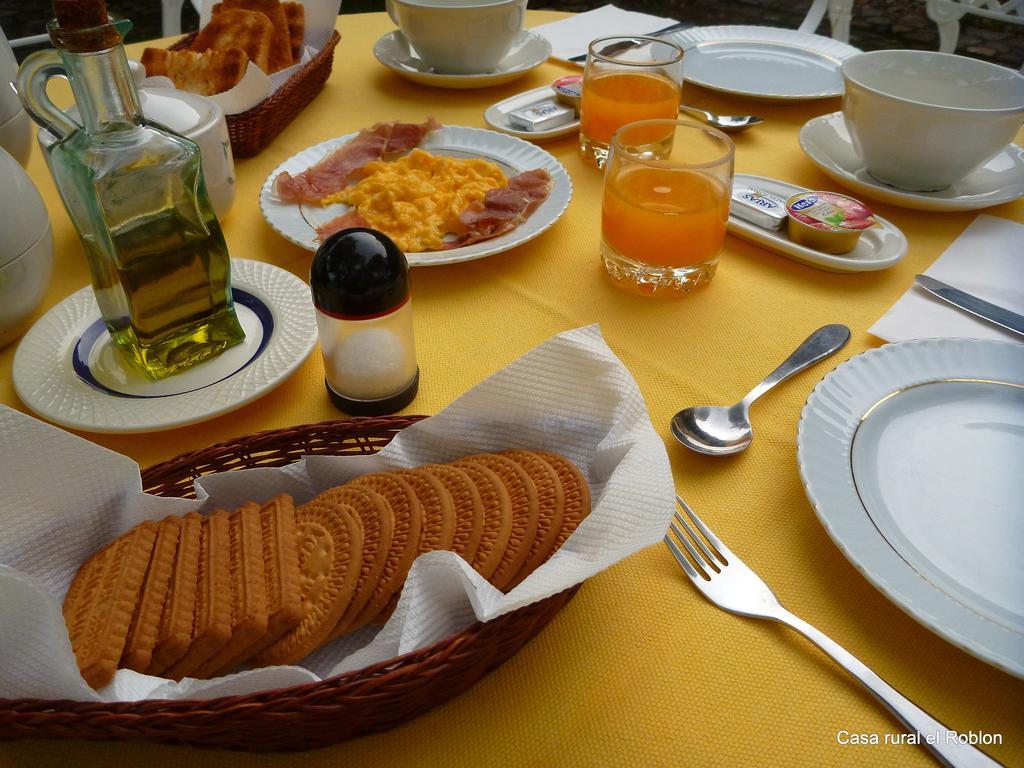Casa Rural El Roblon Sartajada Zewnętrze zdjęcie